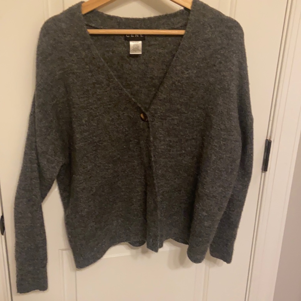 Soft cute sweater!!